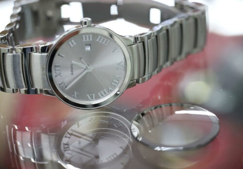 RADO ガラス取り付け修理