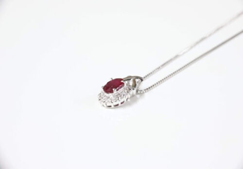 ルビーネックレス