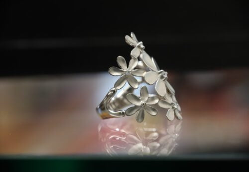 プラチナ花びらリング　ご納品❢