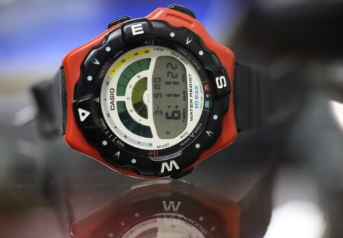 CASIO　デジタル腕時計