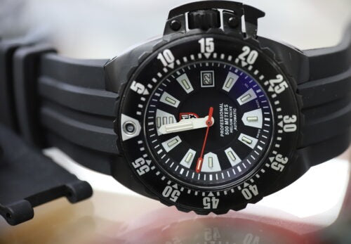 ルミノックス　ベルト交換